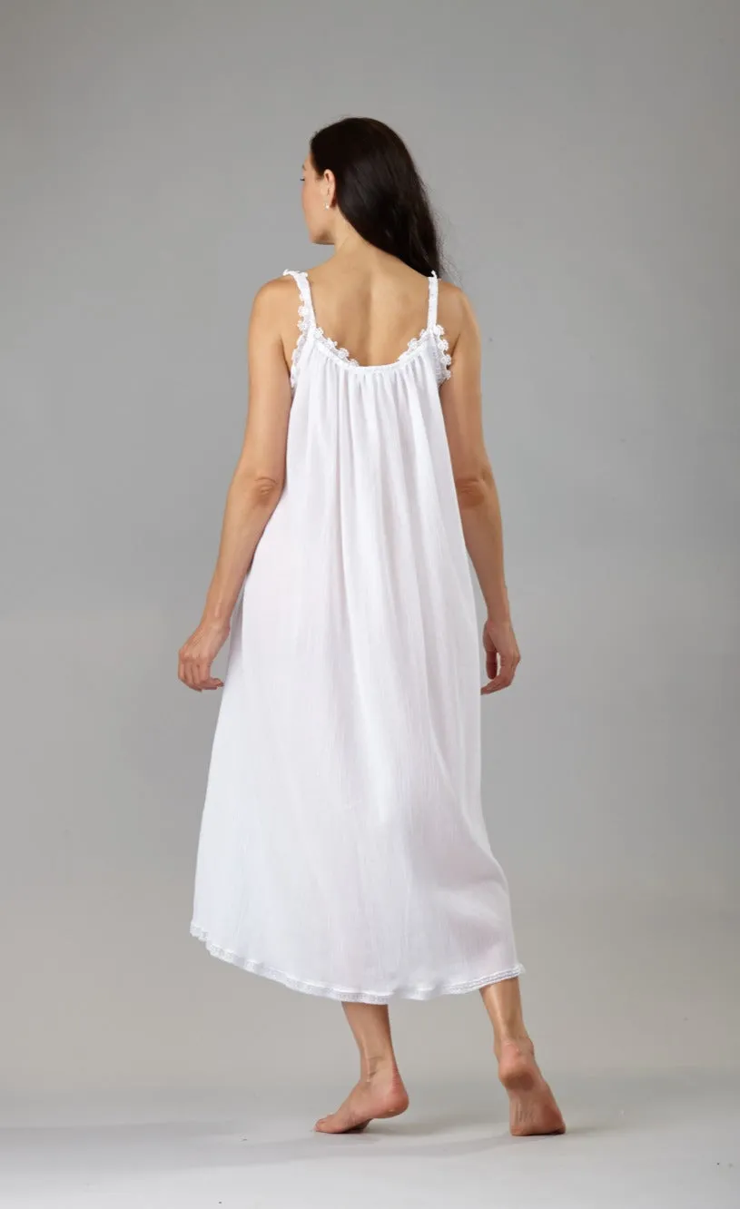 3044 - Long gown with lace yoke