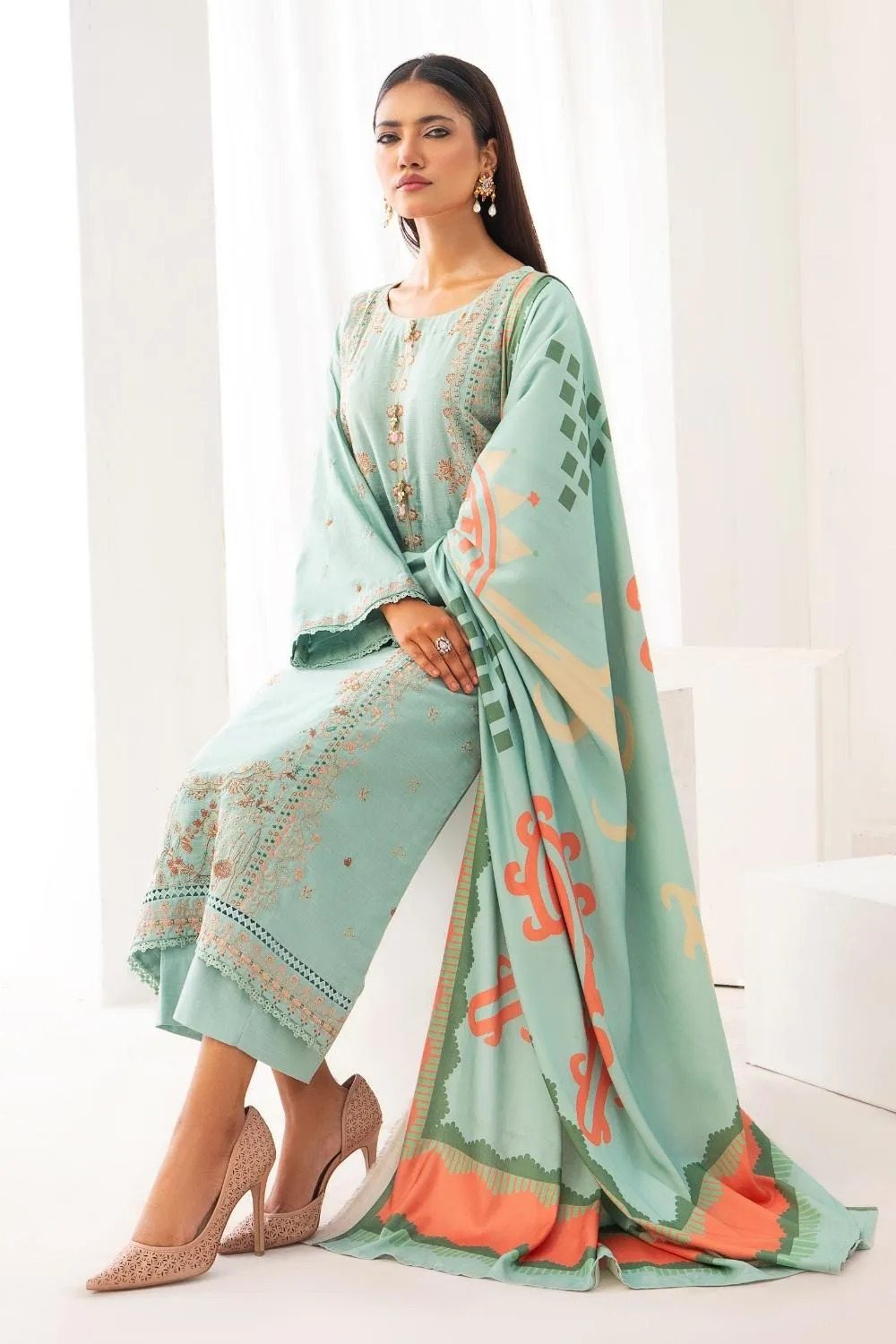 3PC Unstitched |Embroidered Khaddar Suit