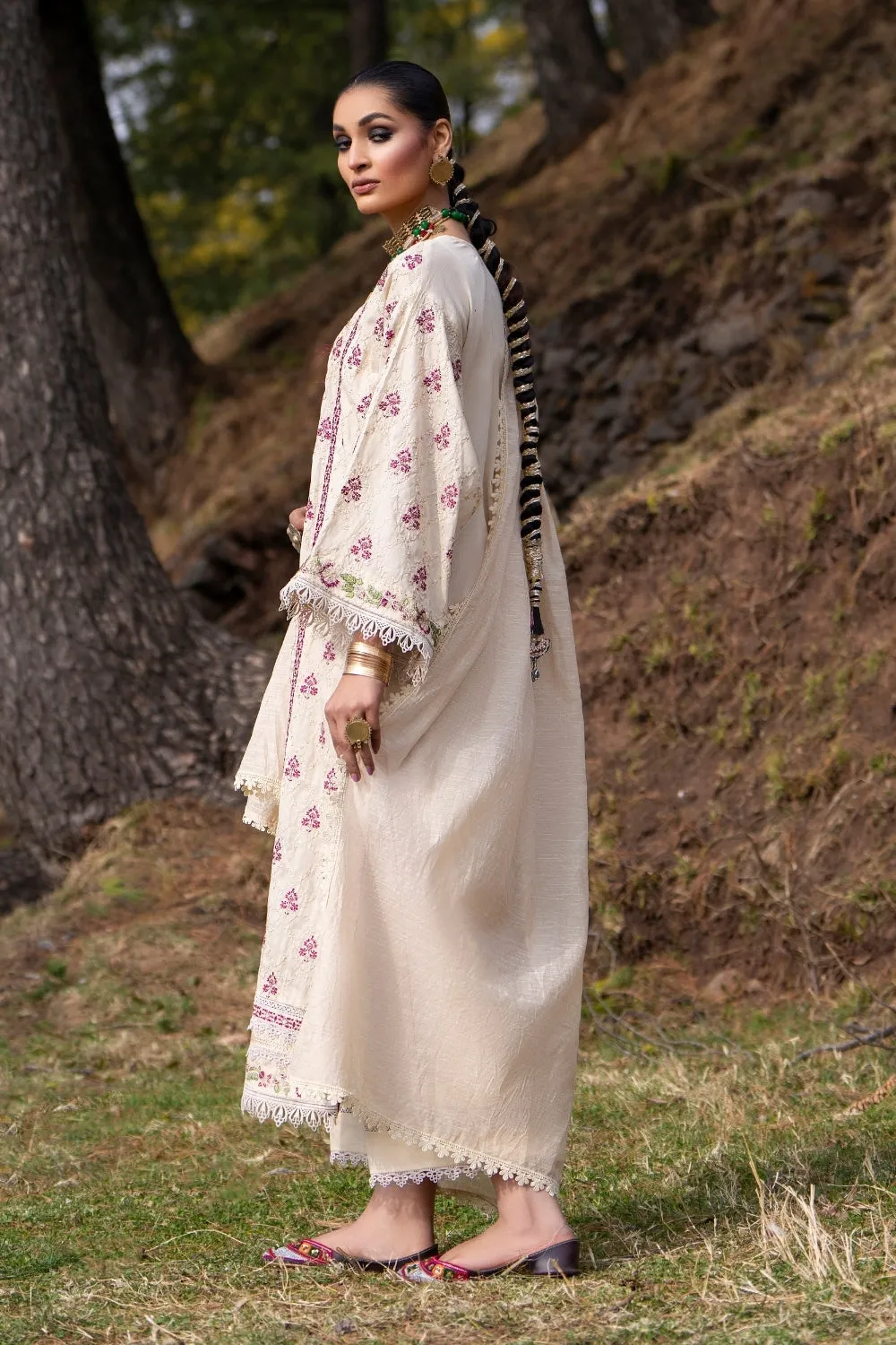3PC Unstitched | Embroidered Lawn Suit | Slub Lawn Dupatta