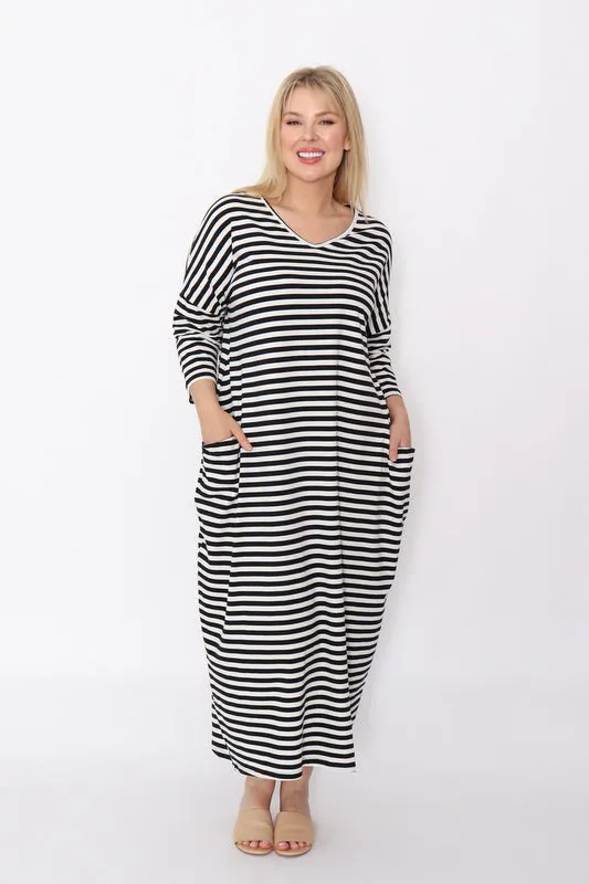 7912 black with white stripe