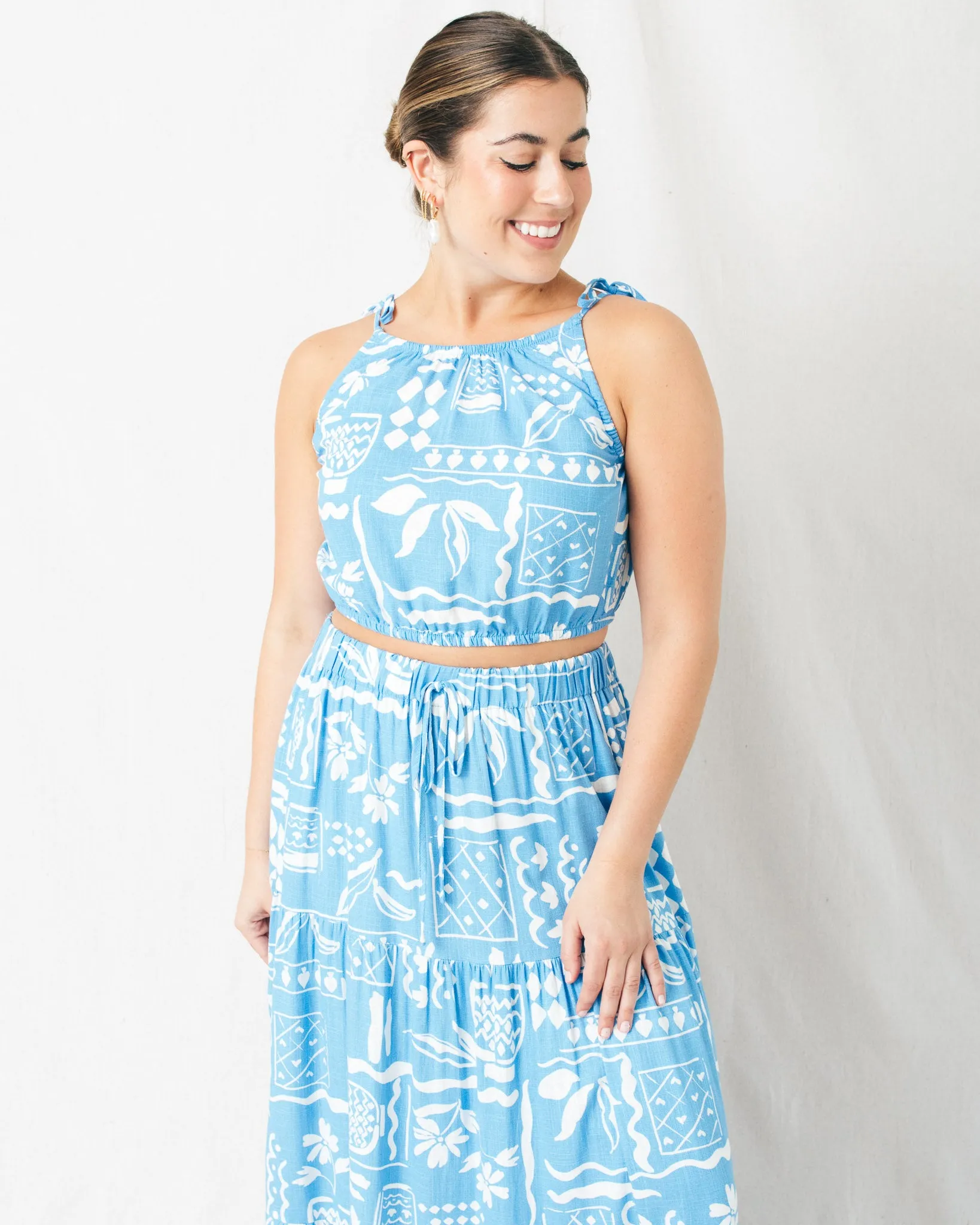 Aloha Shoulder Tie Printed Crop Top