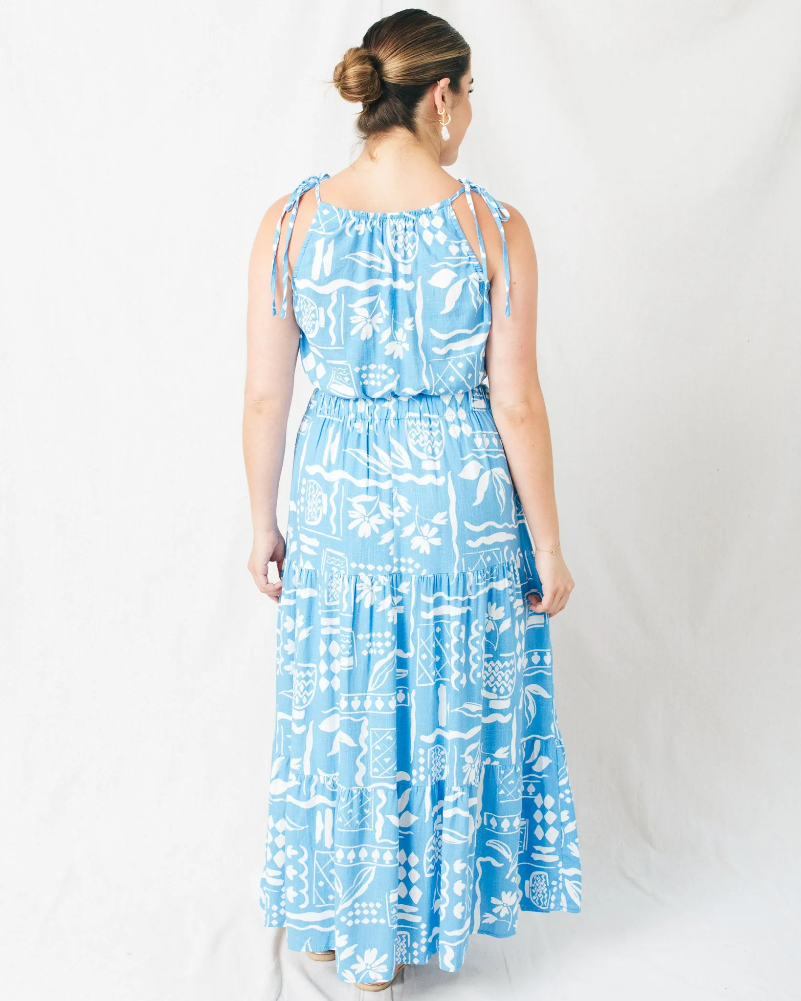 Aloha Shoulder Tie Printed Crop Top