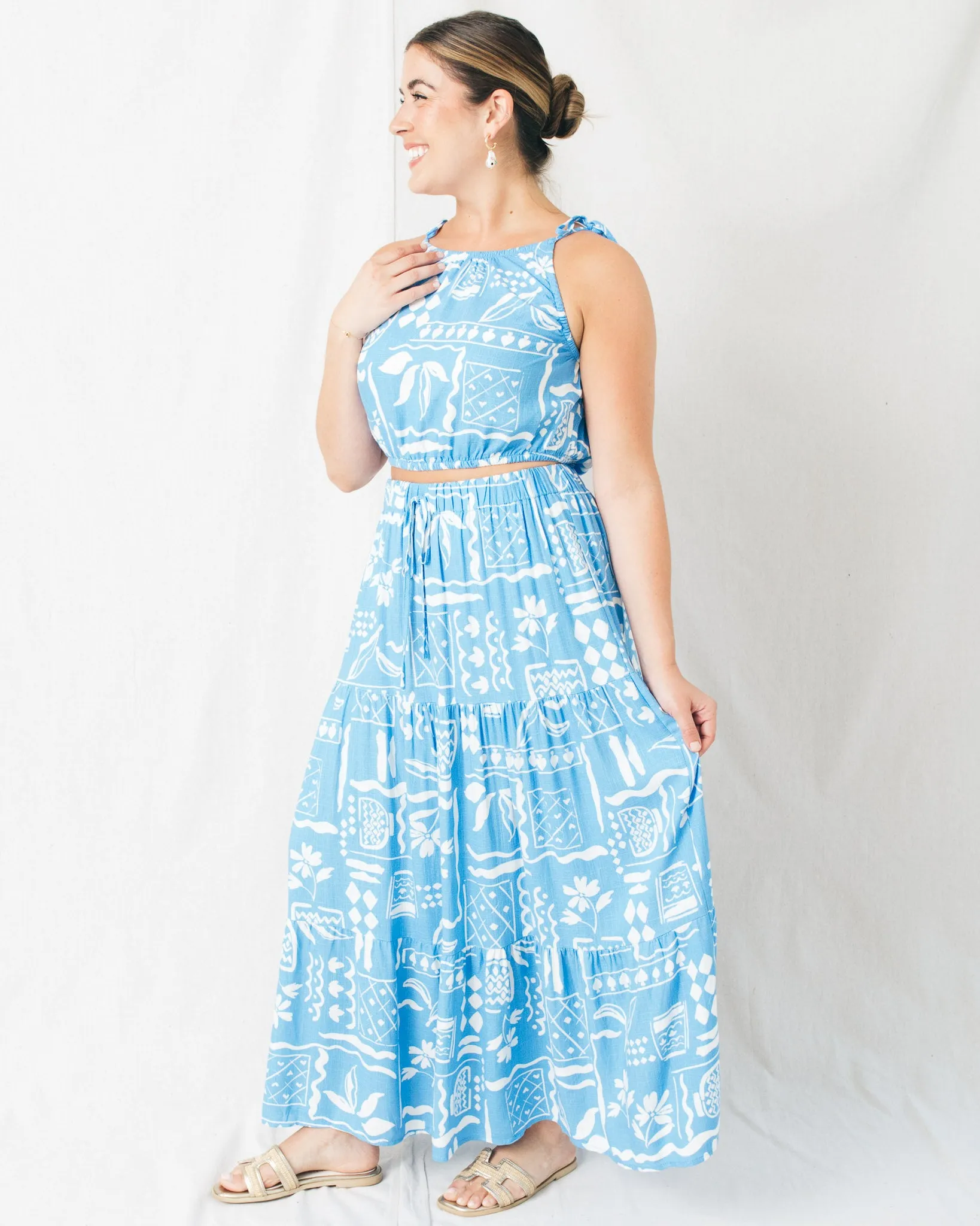 Aloha Shoulder Tie Printed Crop Top