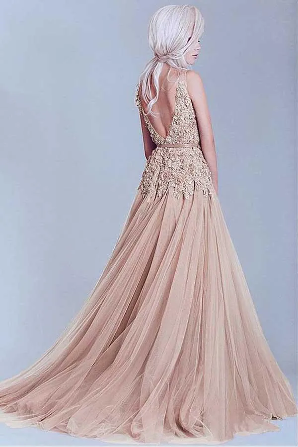 Anneprom Charming Tulle V-Neck A-Line Evening Dresses With Lace Appliques APP0250