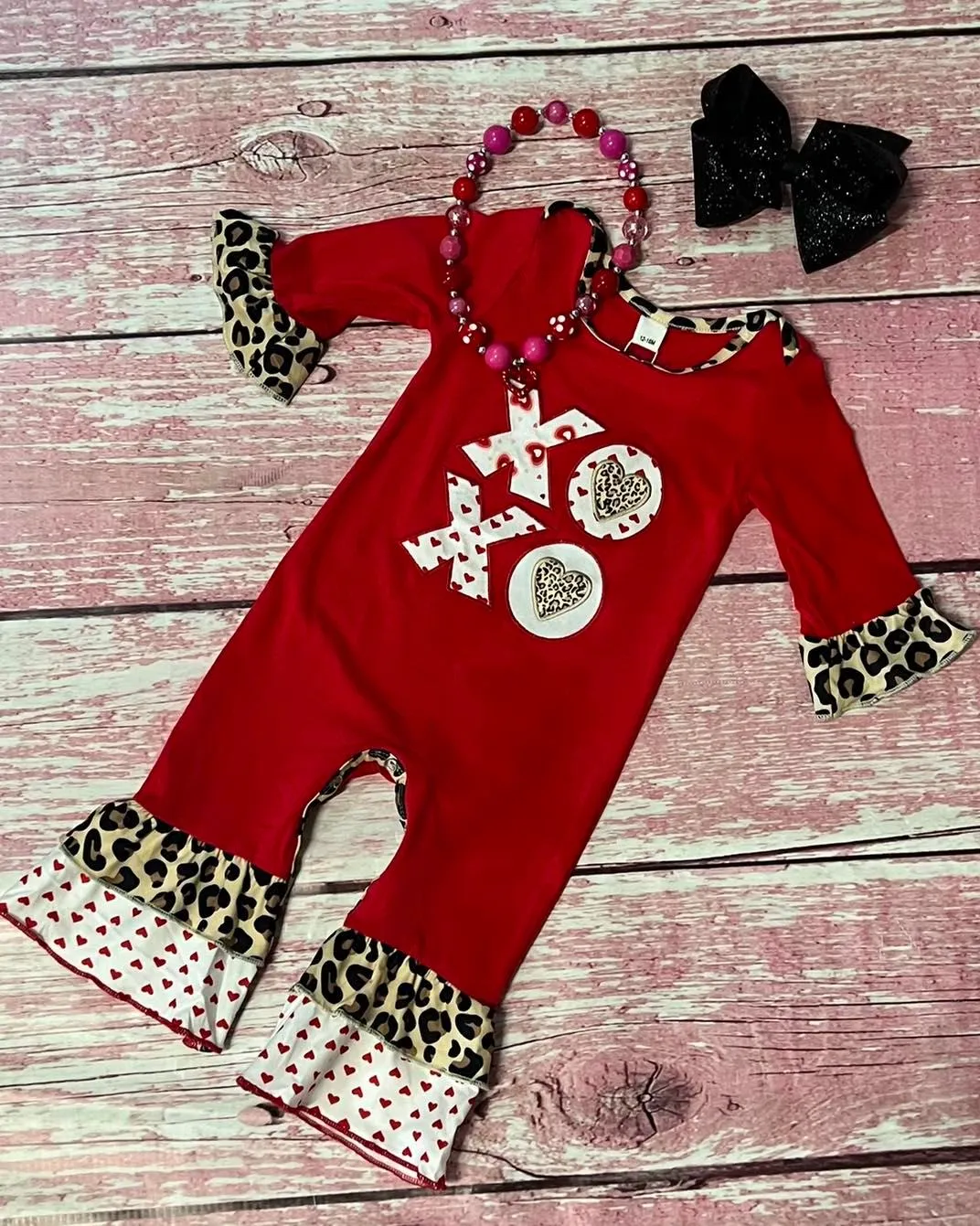 AnnLoren Baby Girls Red Long Sleeve Romper XOXO Valentine's Day Jumpsuit