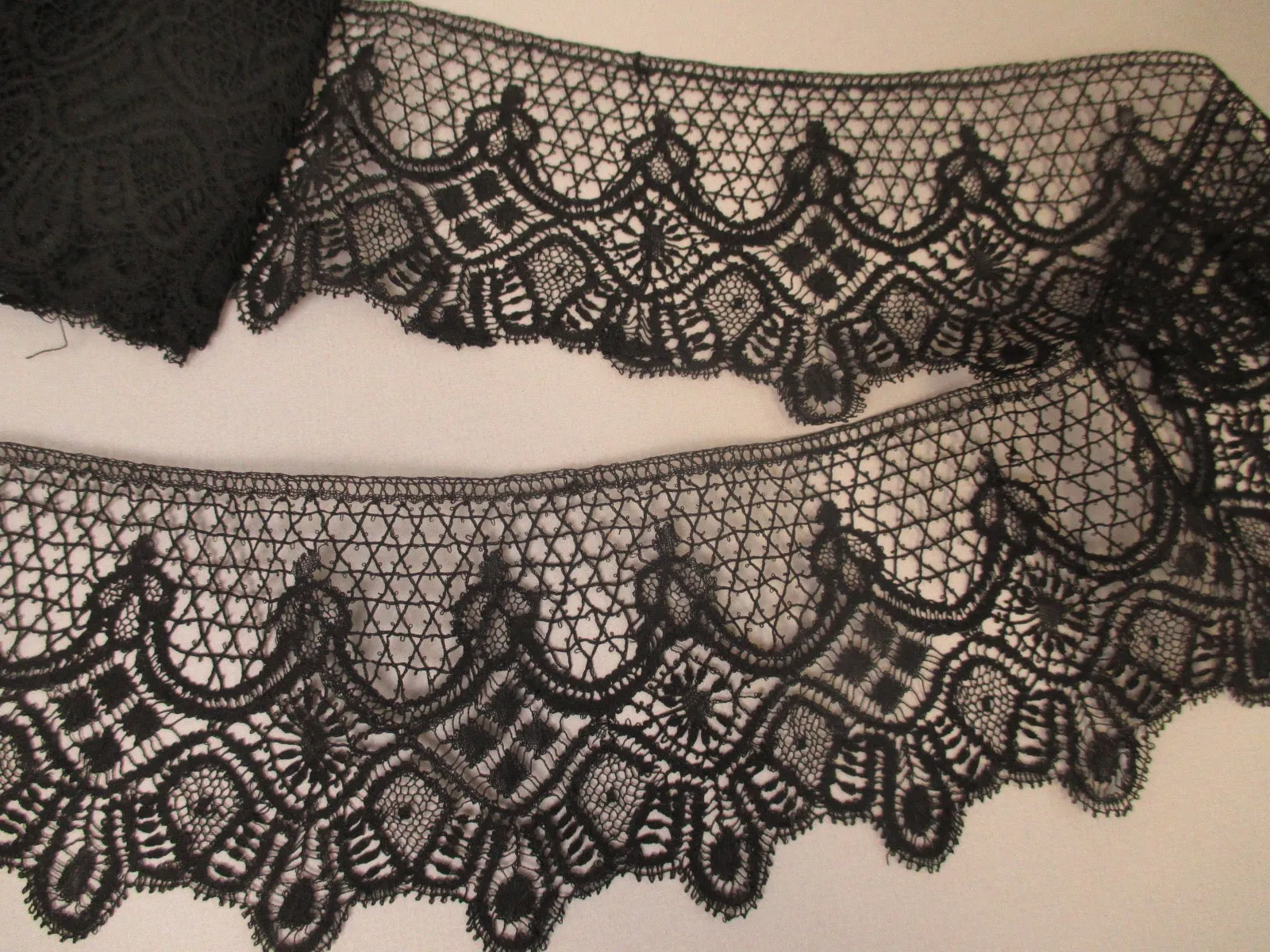 Antique Victorian Cotton Lace Flounce