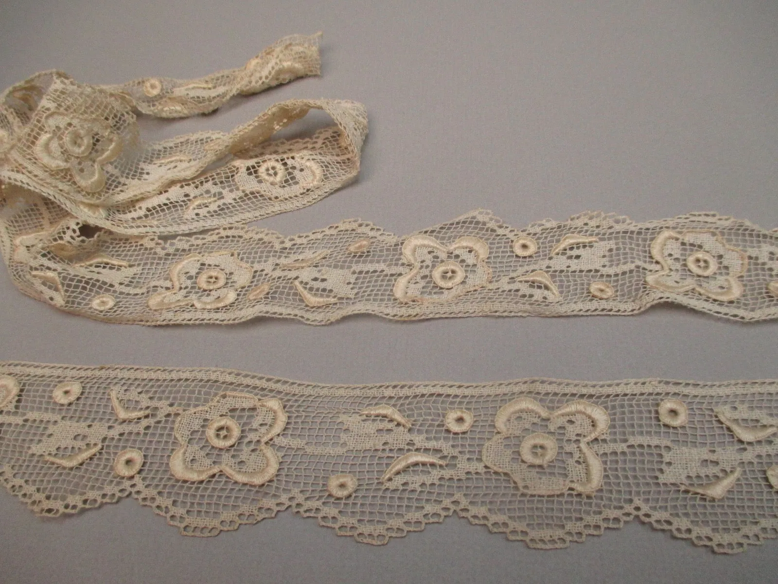 Antique Victorian cotton lace trim