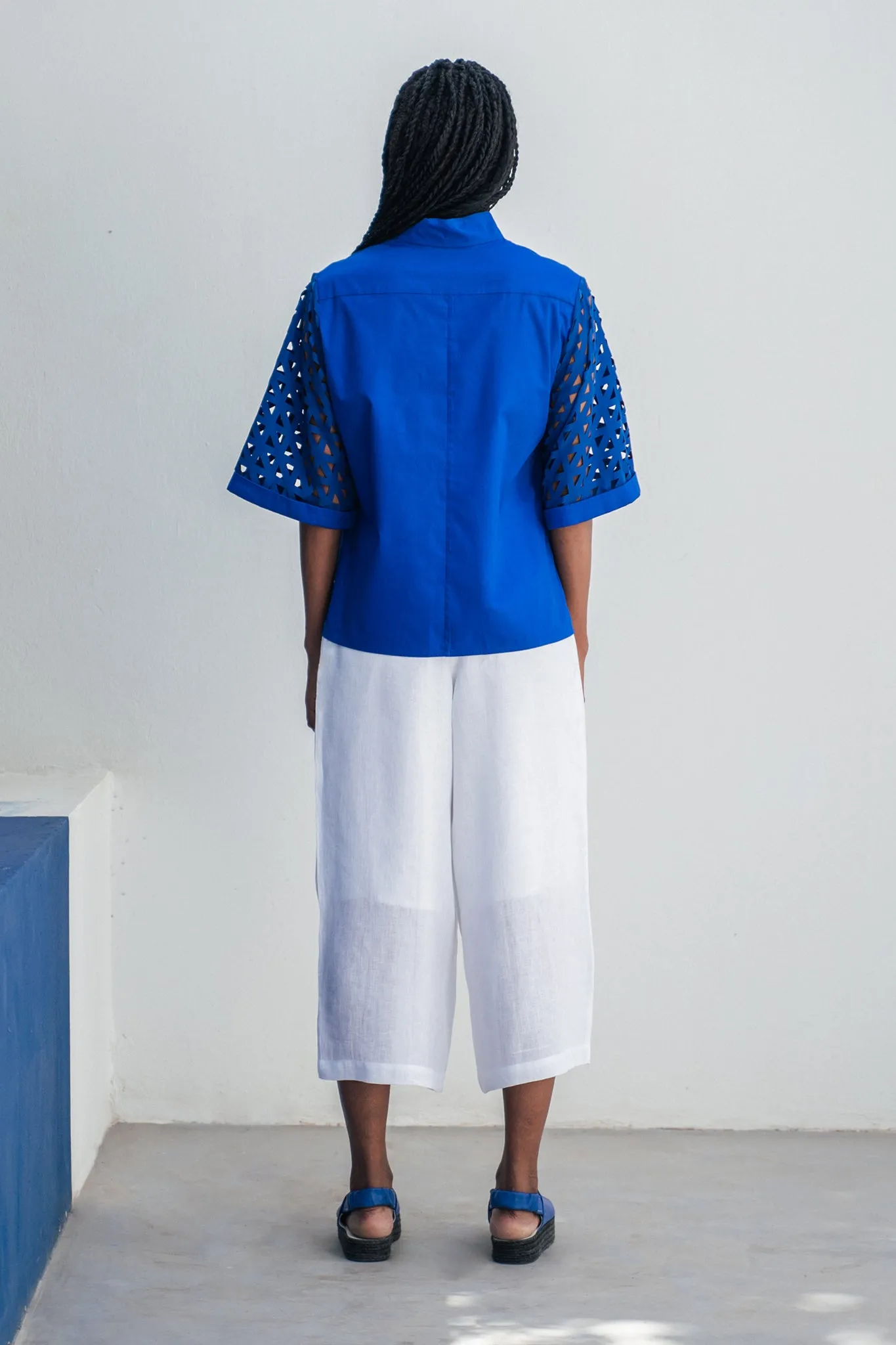 Asymmetrical shirt w/ kirigami sleeves