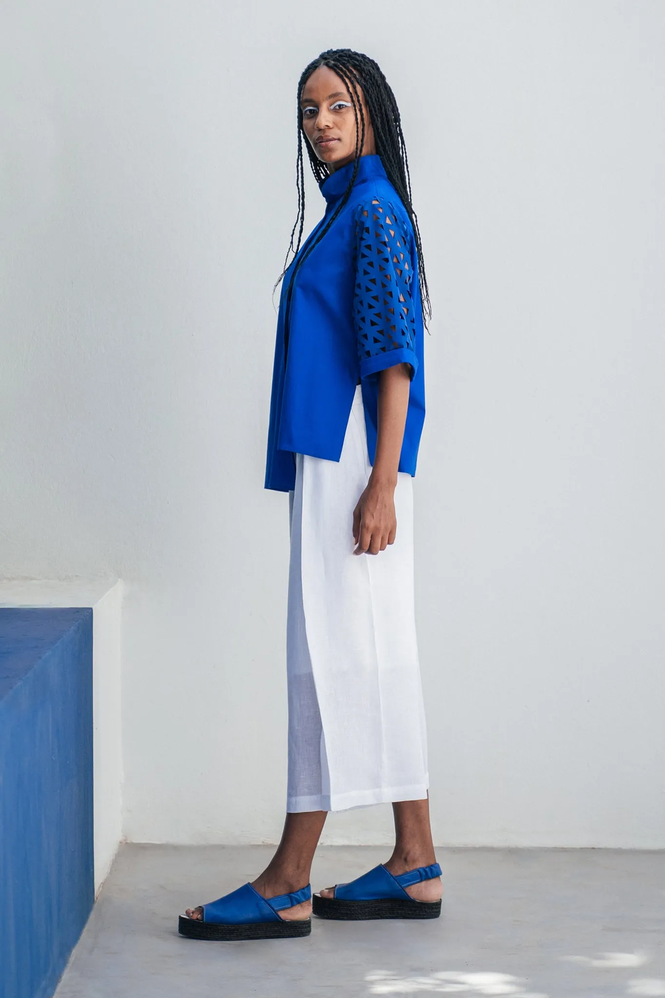 Asymmetrical shirt w/ kirigami sleeves