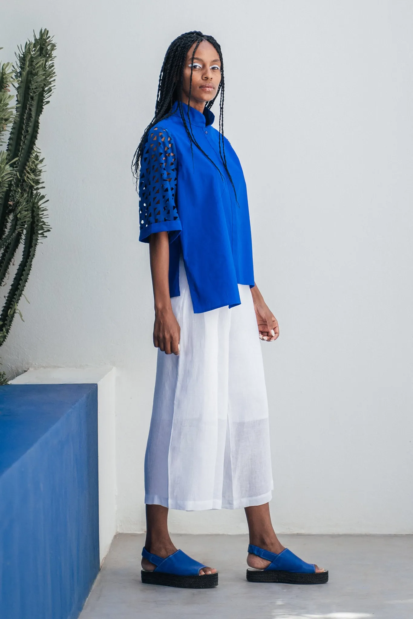 Asymmetrical shirt w/ kirigami sleeves