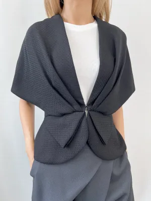 Bien Capelet in Black