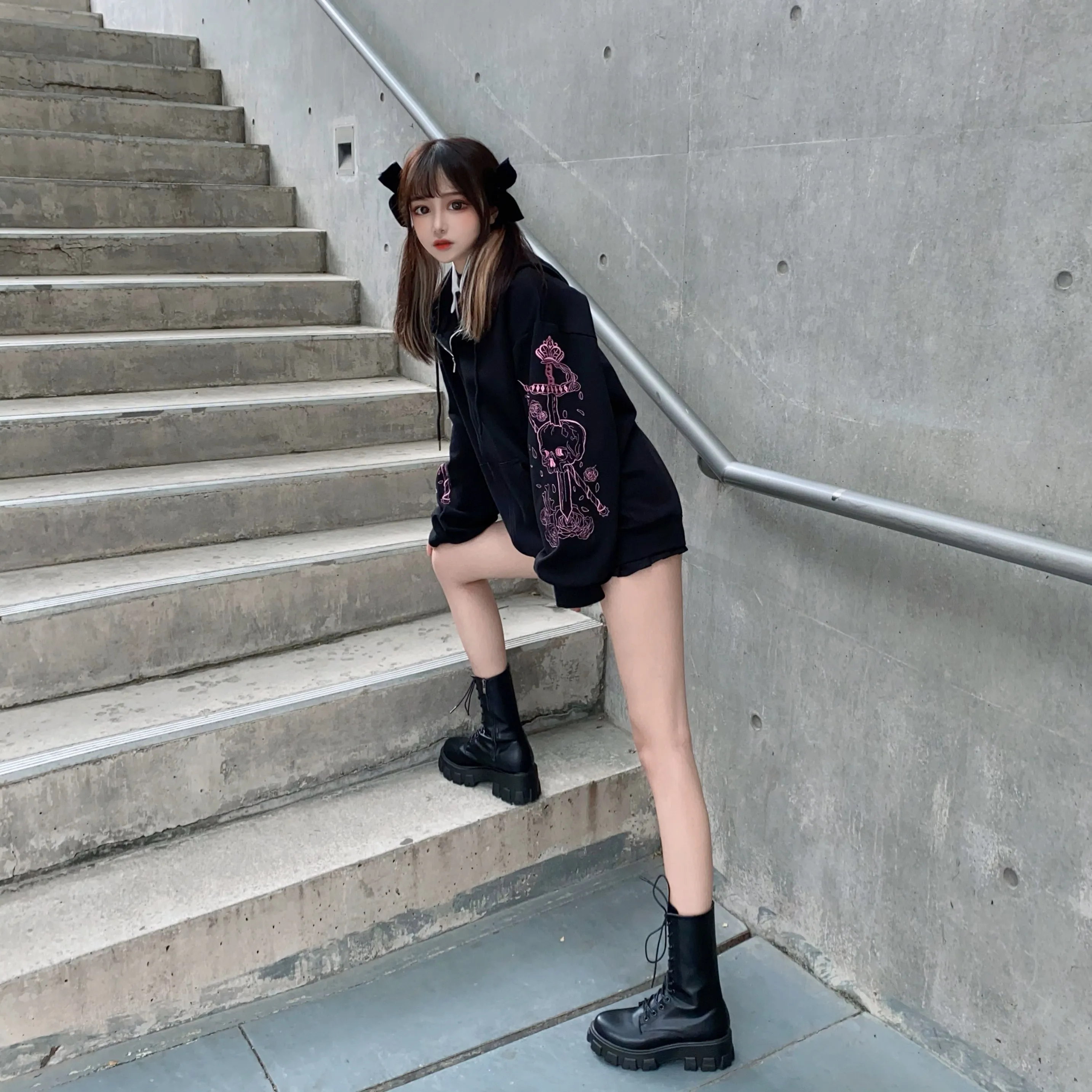 Black embroidered hooded top YC24479
