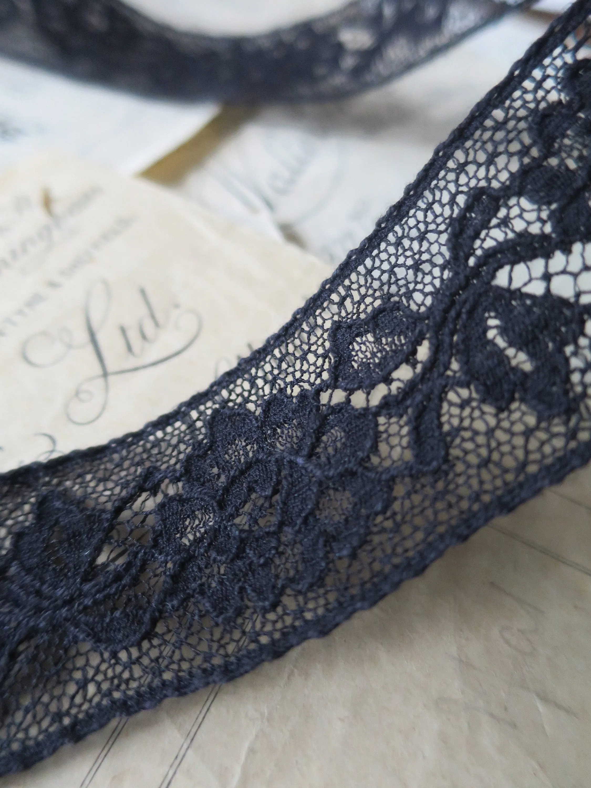 Black English Nottingham Lace- Alencon Flowers- Insertion- 3.5 cm