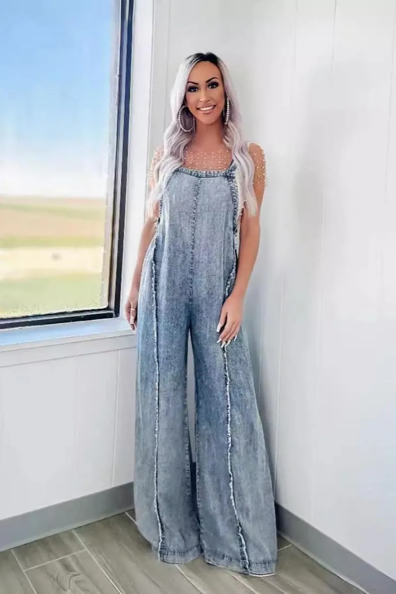Chouyatou Denim Overalls for Women Casual Adjustable Straps Wide Leg Raw Hem Jeans Bib Overalls Jumpsuits