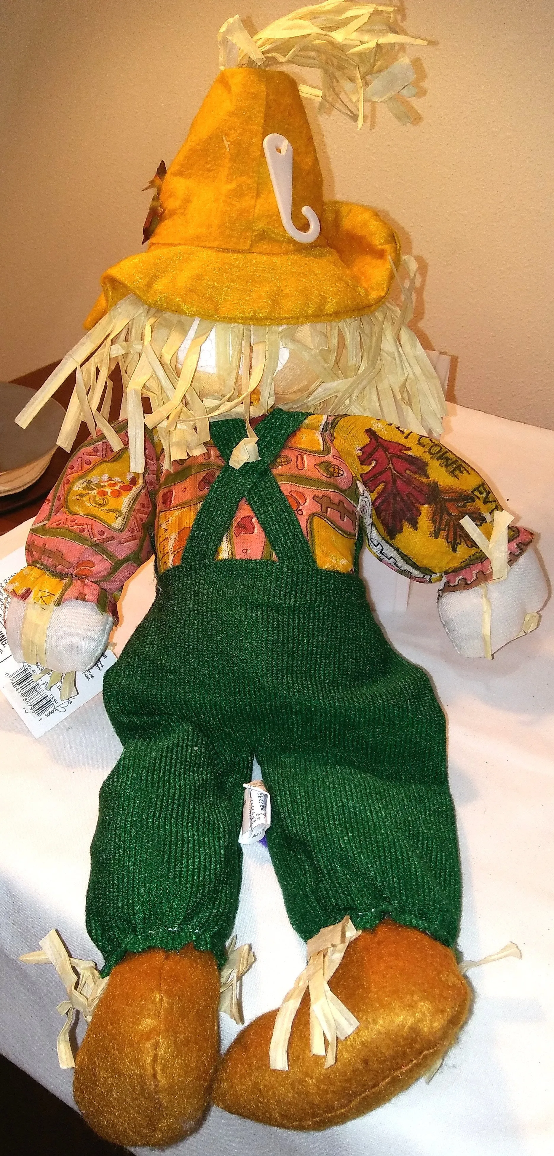 CLOTH BODY SCARECROW