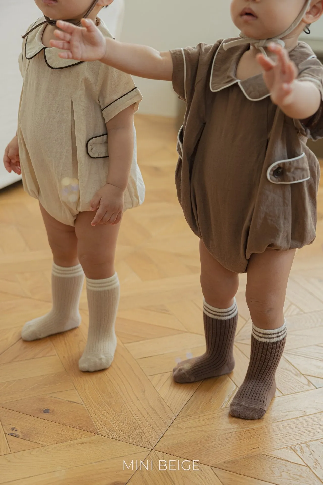 Collar rompers