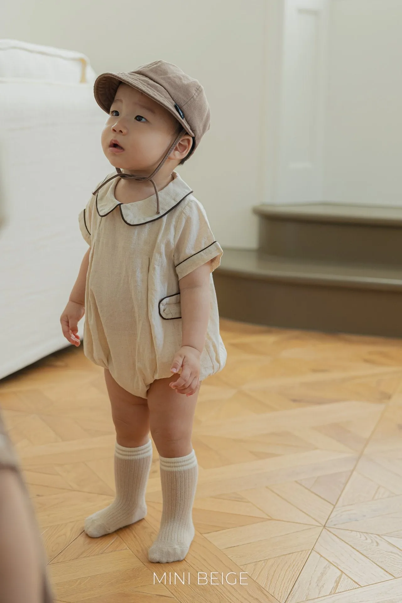Collar rompers