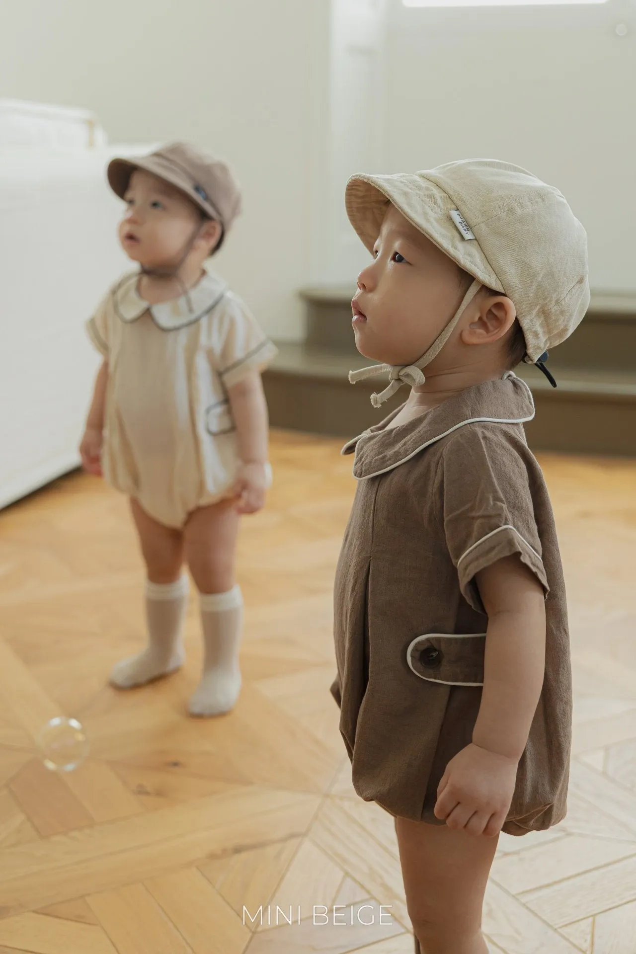 Collar rompers