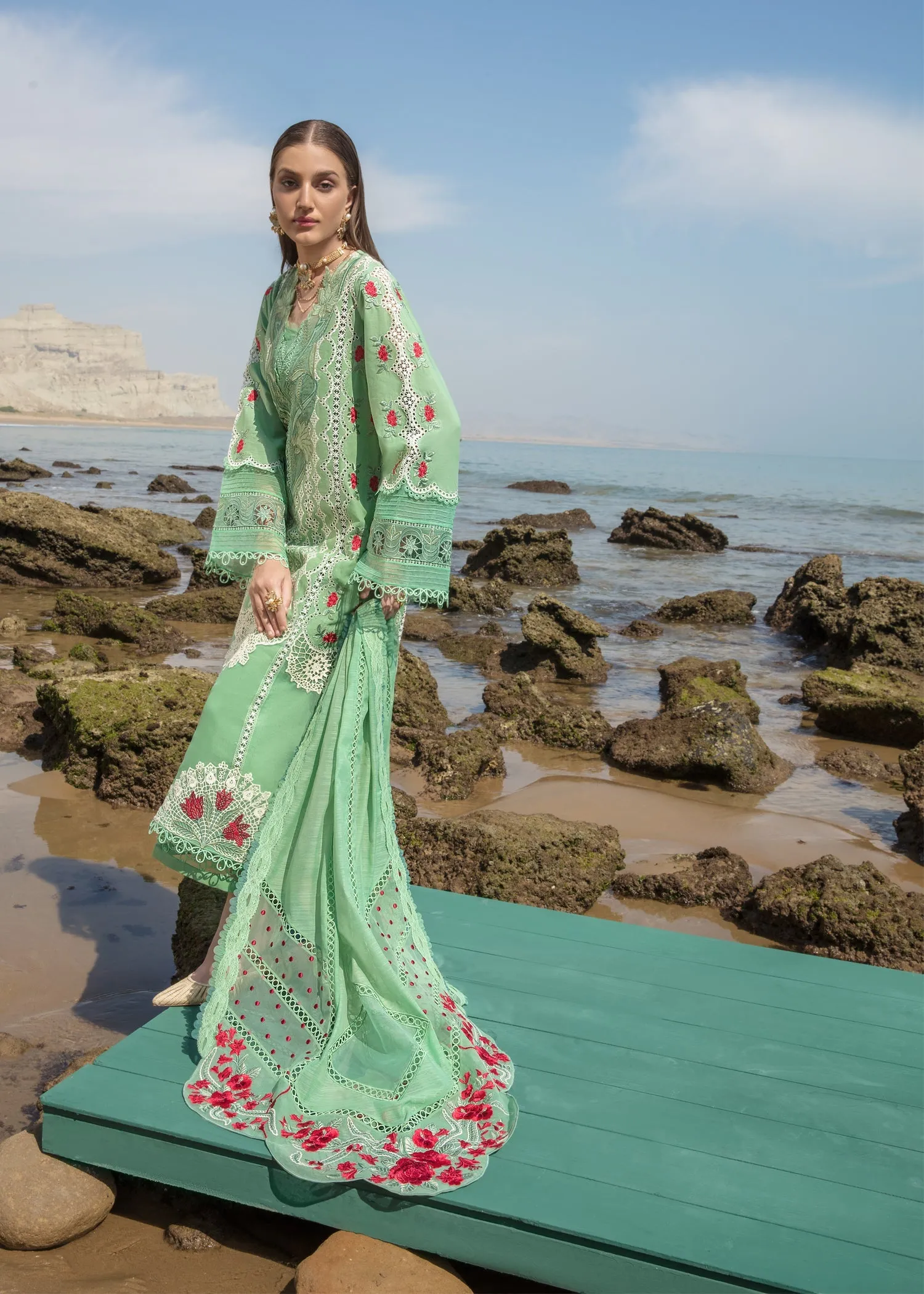 CRIMSON LAWN 2023 BY SAIRA SHAKIRA | Spring Blooms