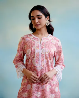 Dusty Rose Cotton Kurta with 
delicate lace detailing with Narrow Pants