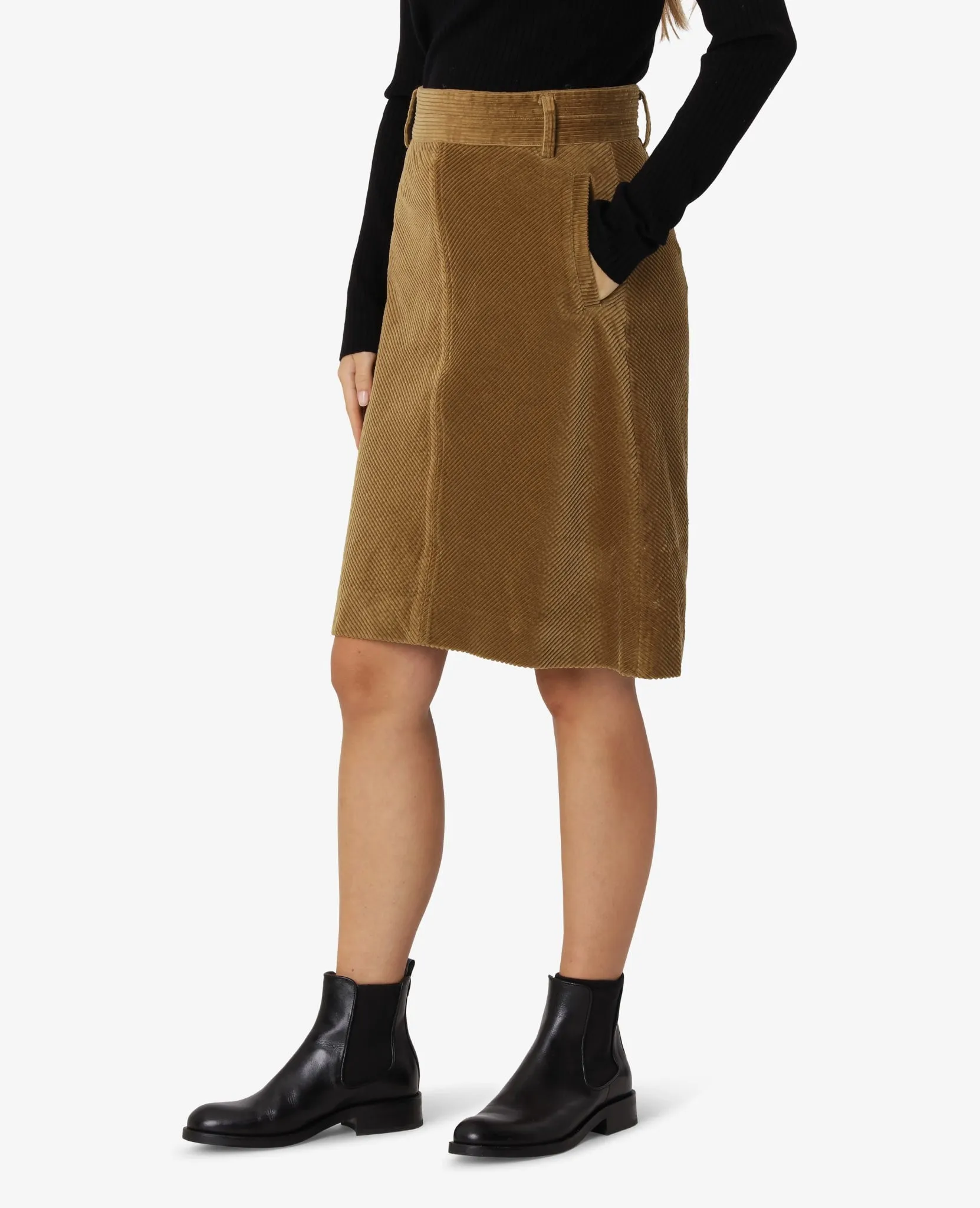 ESSENTIAL ORGANIC CORDUROY SKIRT