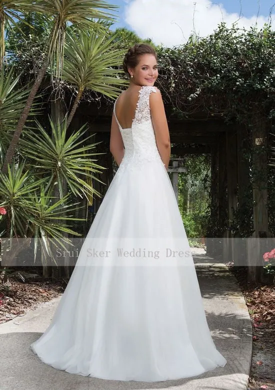 Floor Length Tulle Gown White A-Line Wedding Dresses Scoop Lace Neckline Lace up Back Bridal Gowns