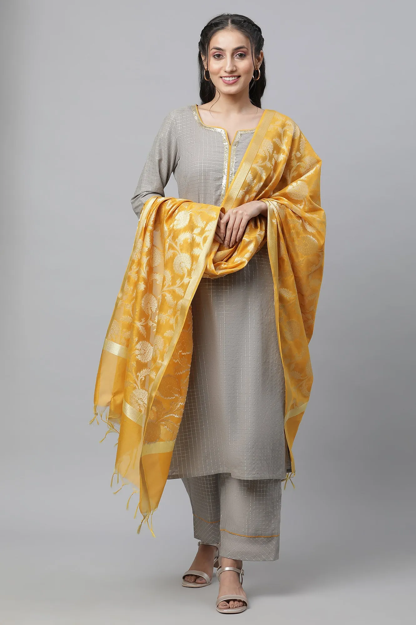 Grey Embellished Kurta, Pants & Dupatta