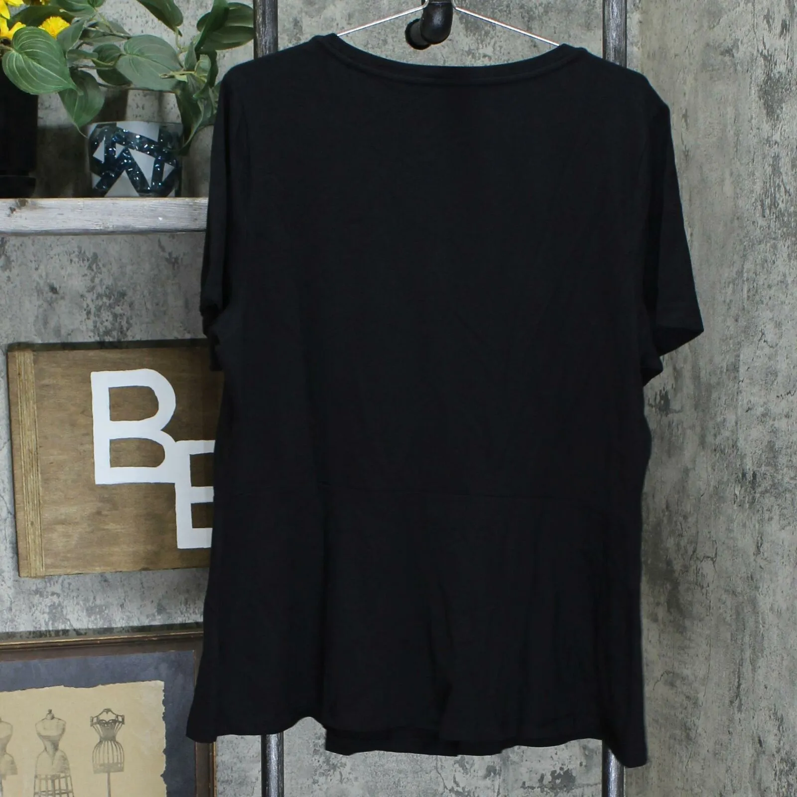 Isaac Mizrahi Live! Women's Short-Sleeve Seamed Peplum Knit Top Black XL