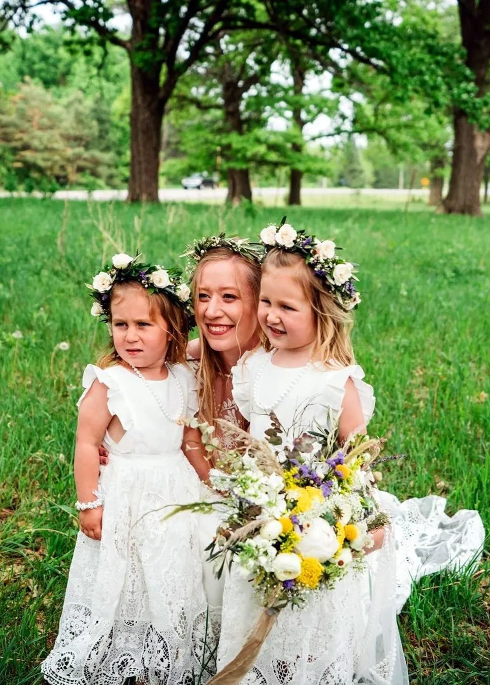 Jasmine Lace Communion Girl Dress in White