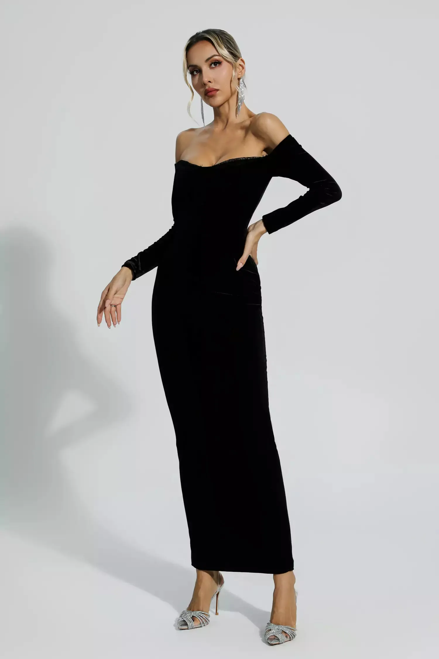 Keilani Black Velvet Long Sleeve Maxi Dress