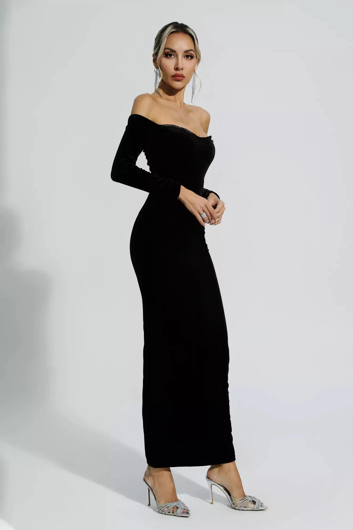 Keilani Black Velvet Long Sleeve Maxi Dress