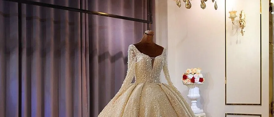 Lace wedding dress with long sleeves