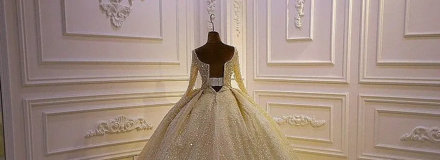 Lace wedding dress with long sleeves