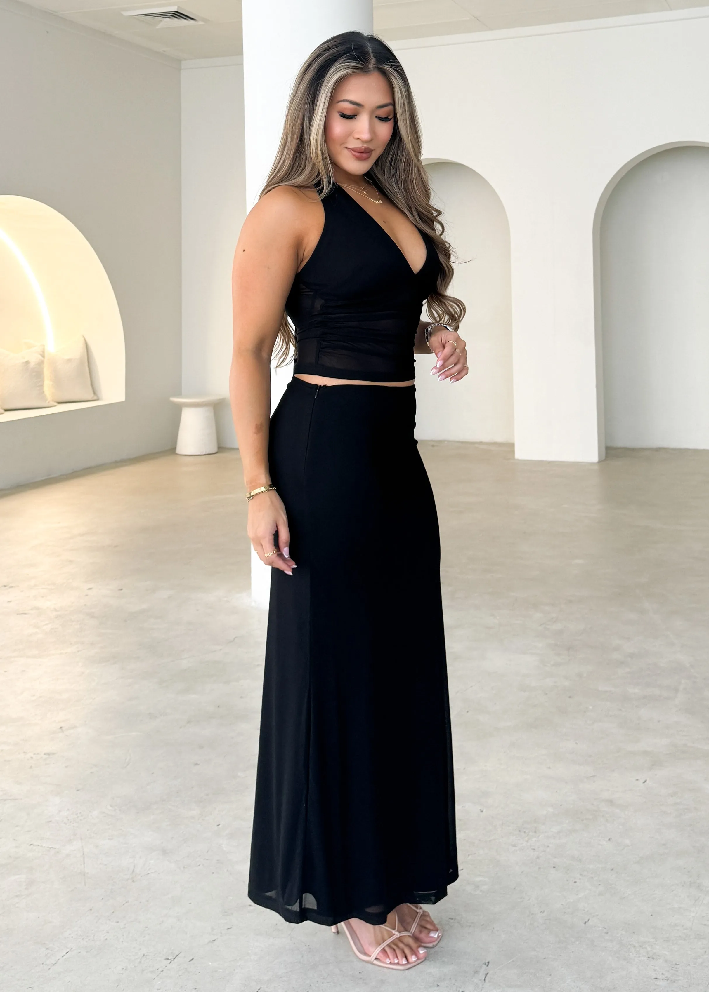 Linios Halter Mesh Top - Black