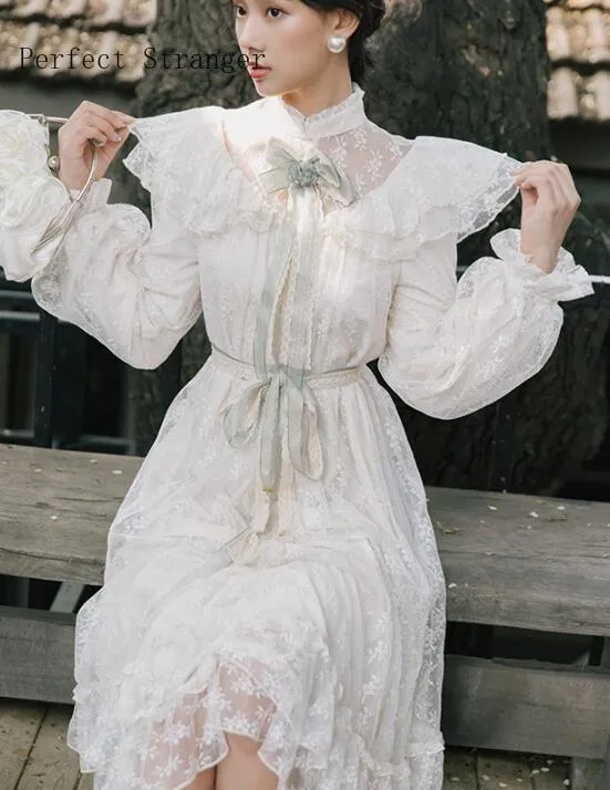 Long Sleeve Woman Gauze Lace Long Dress With Brooch