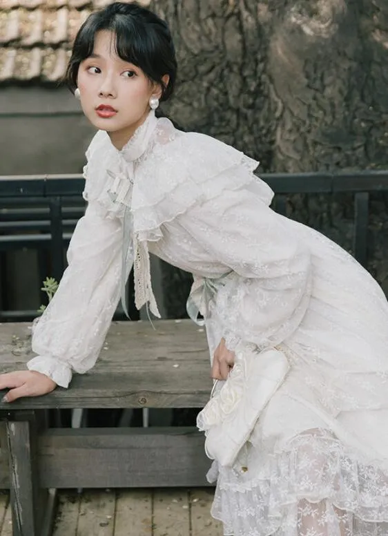 Long Sleeve Woman Gauze Lace Long Dress With Brooch