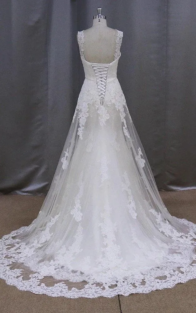Long Sleeveless A-Line Lace Wedding Dress With Empire Waist-ET_711358