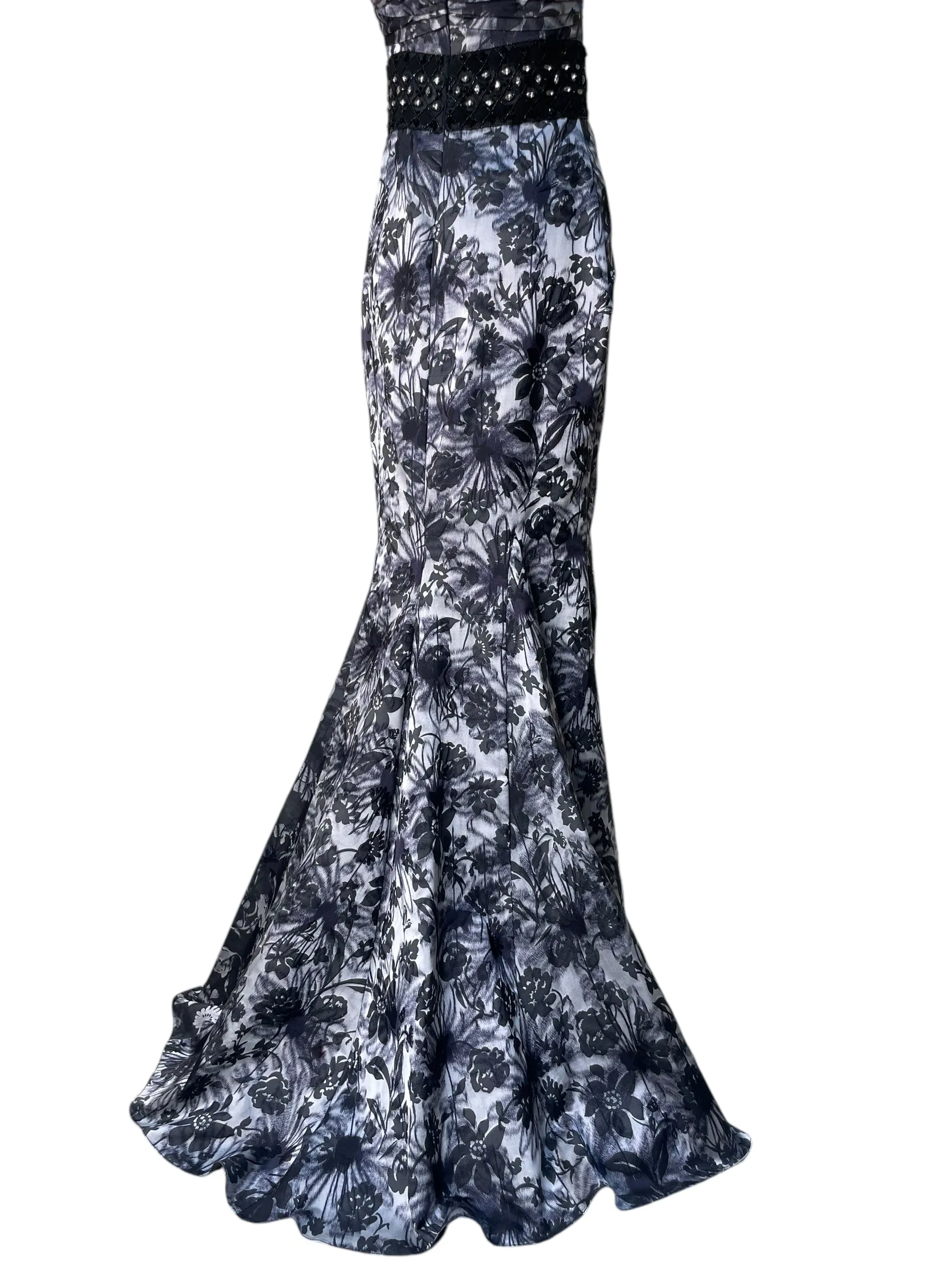 Lorena Sarbu 2000s Cross Neck Warp Printed Black & White Floral Halter Neck Gown