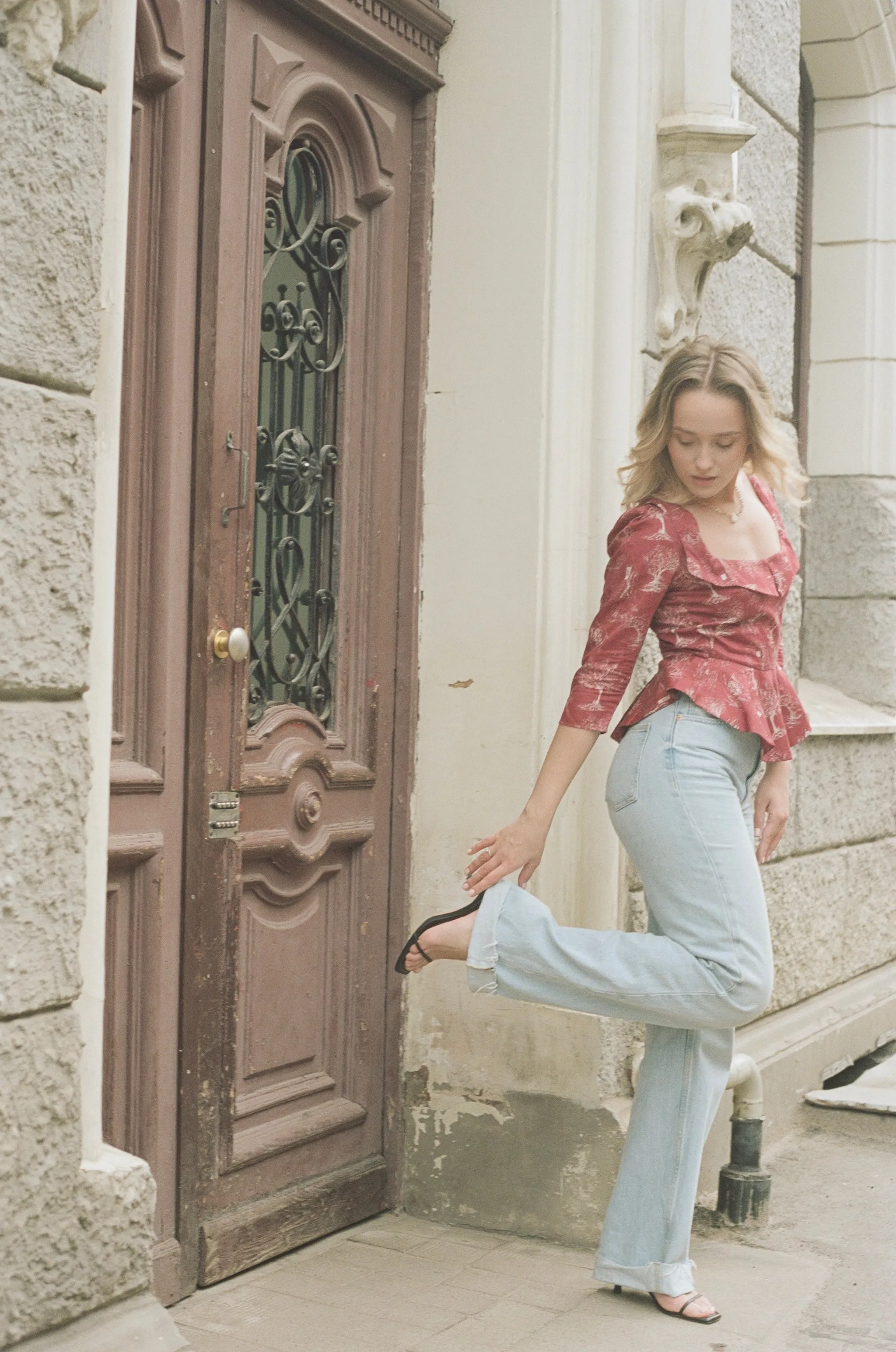 Mari Top / Ruby Red   Alabaster Toile Cotton