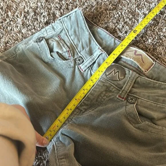Marlow light green corduroy shorts, size 27.
