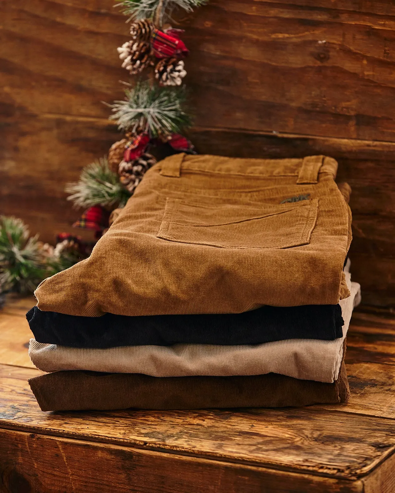 Men's Crest Cord Pant | Parent