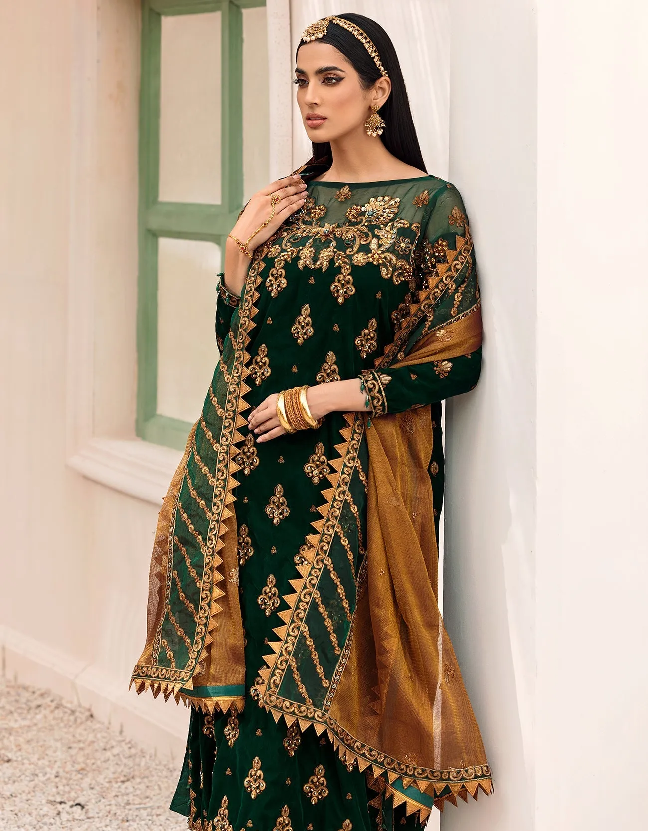 MK-305 | Emaan Adeel Makhmal Collection 2022 | Unstitched & Stitched Embroidered  Valvet Suits