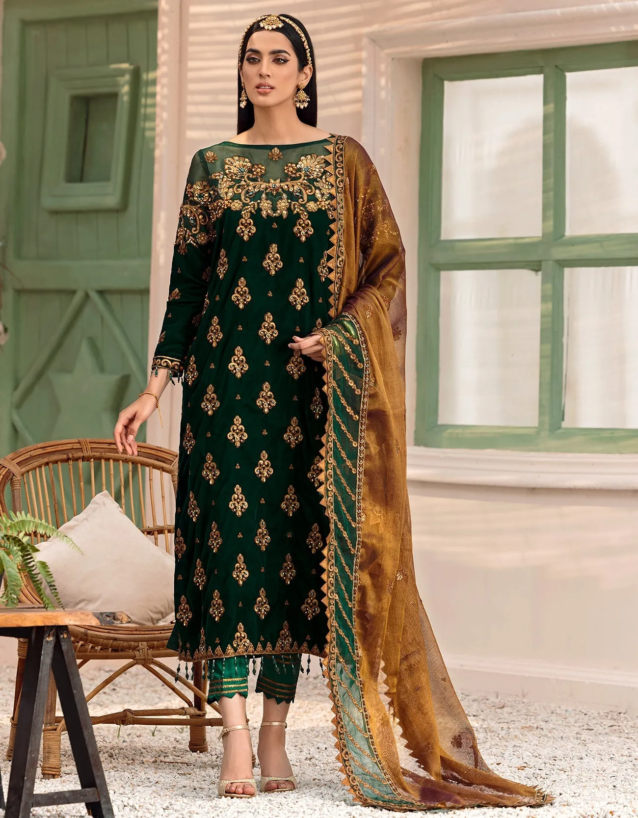 MK-305 | Emaan Adeel Makhmal Collection 2022 | Unstitched & Stitched Embroidered  Valvet Suits