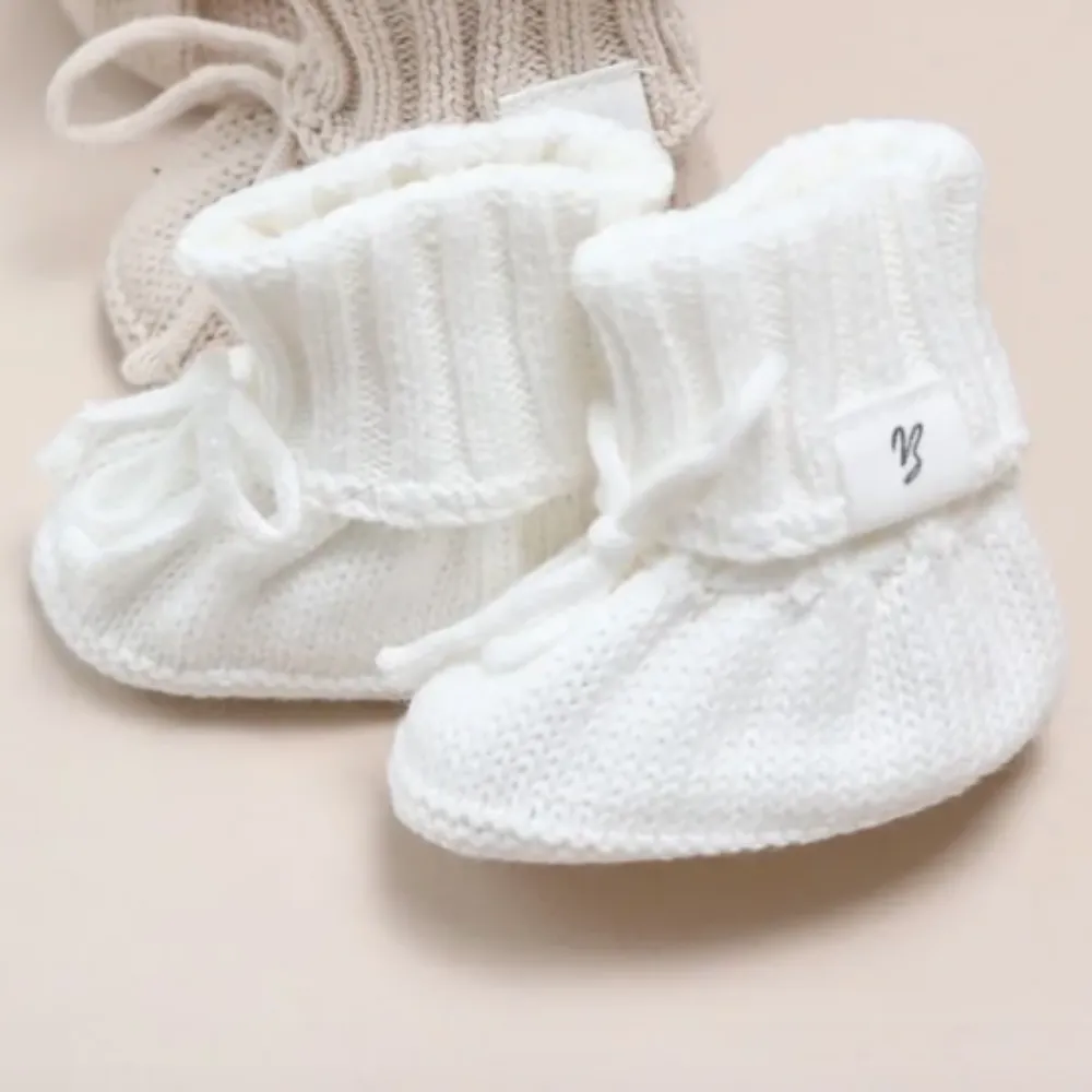 New In Bertie & Me White Knitted Booties