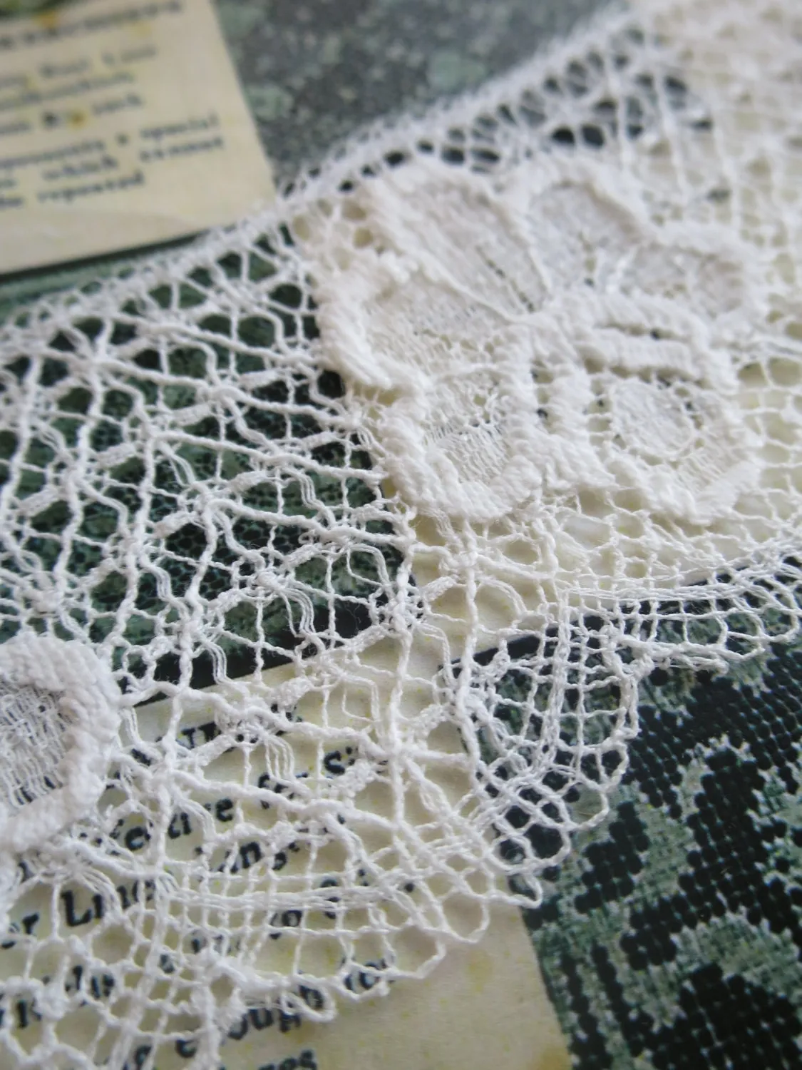 Off White English Nottingham Lace- Art Deco Rose Trellis Guipure