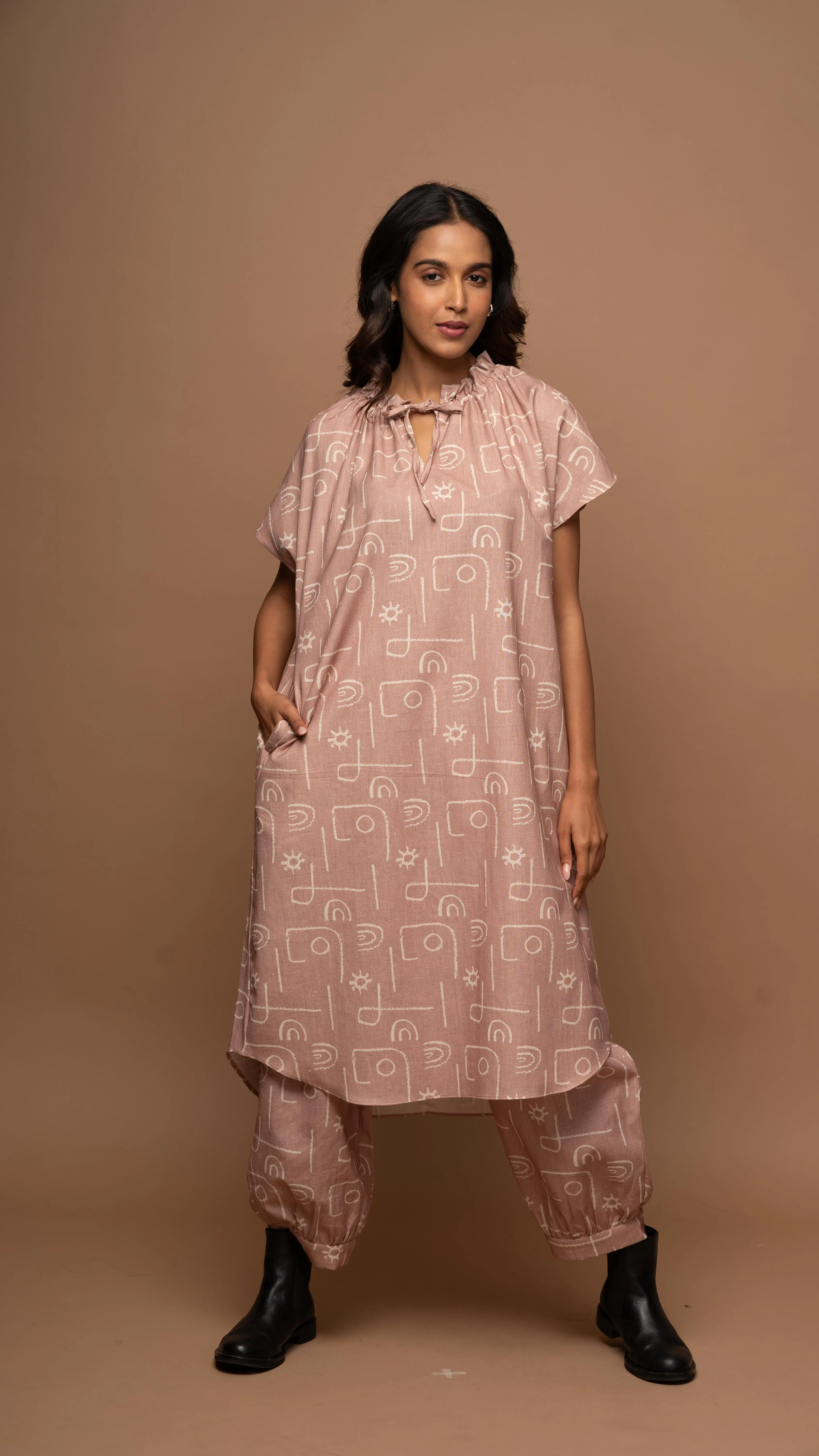 Pale Mauve Enigma Co-ord Pants Set in Power Play Pattern