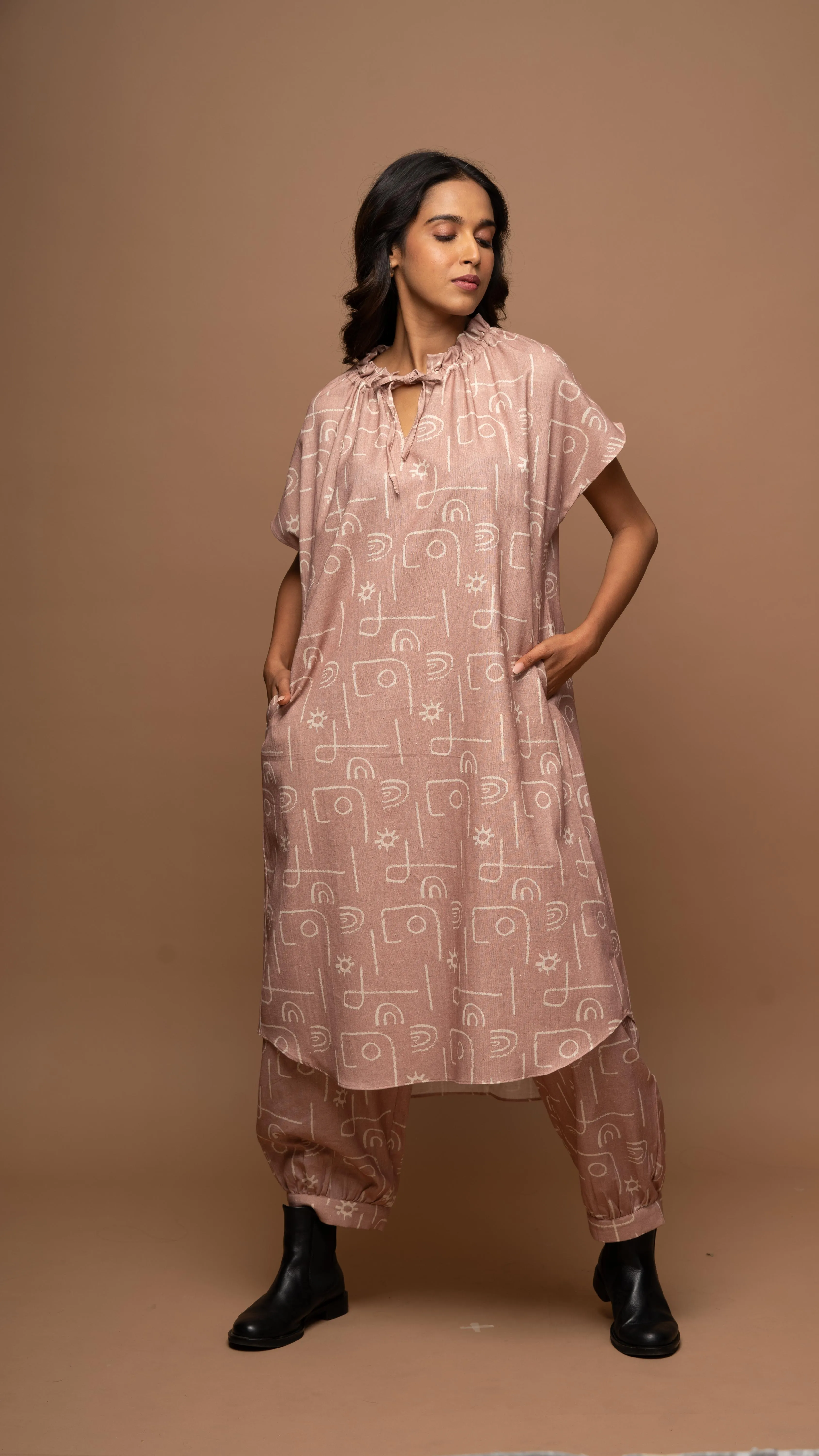 Pale Mauve Enigma Co-ord Pants Set in Power Play Pattern