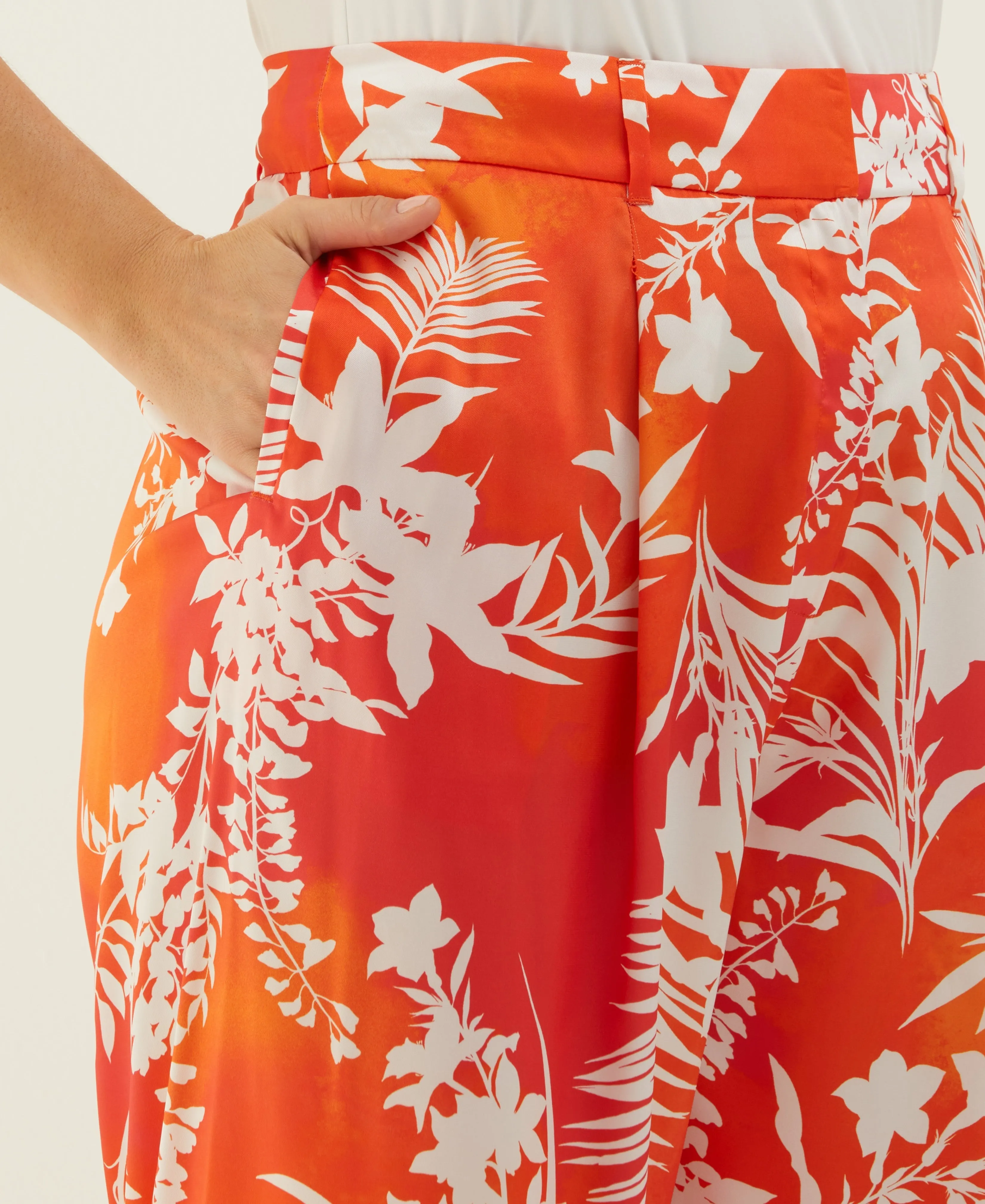 Plus Size Wildflower Print Wide Leg Ankle Pant