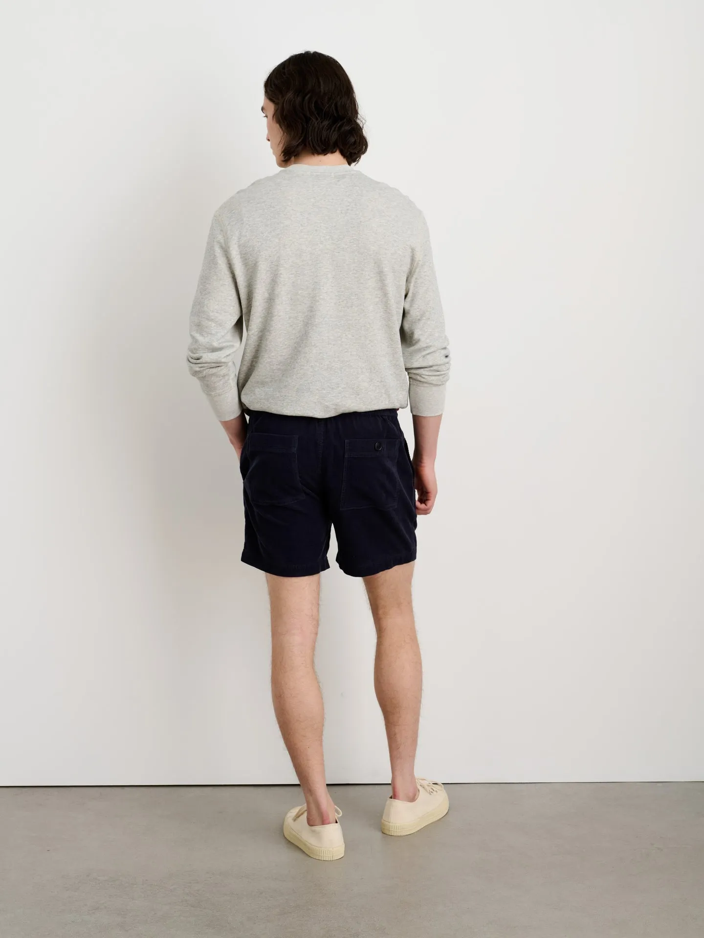 Pull on Short in Fine Wale Corduroy - Dark Navy