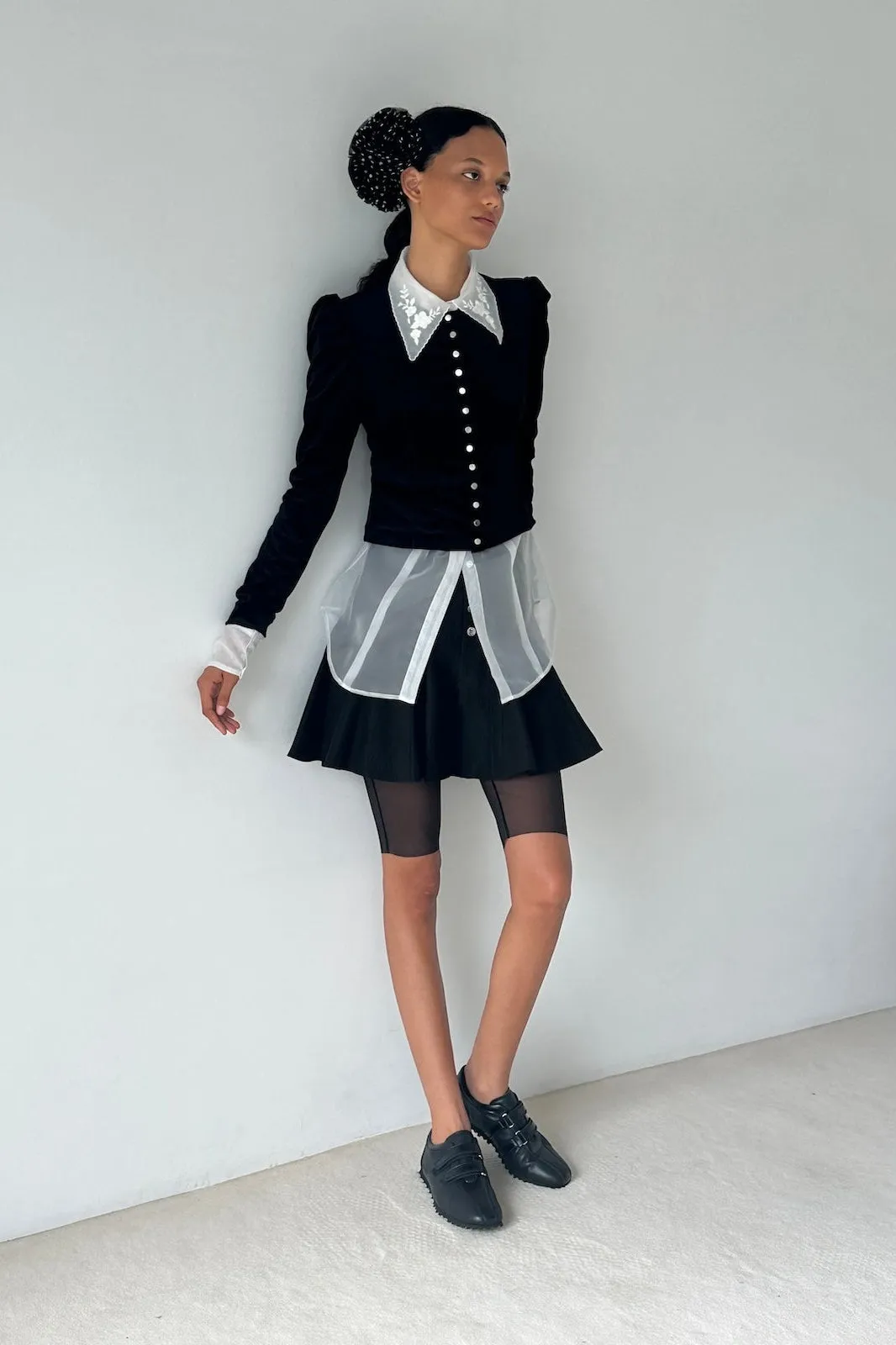 ROSE-EMBROIDERED VELOUR CARDIGAN